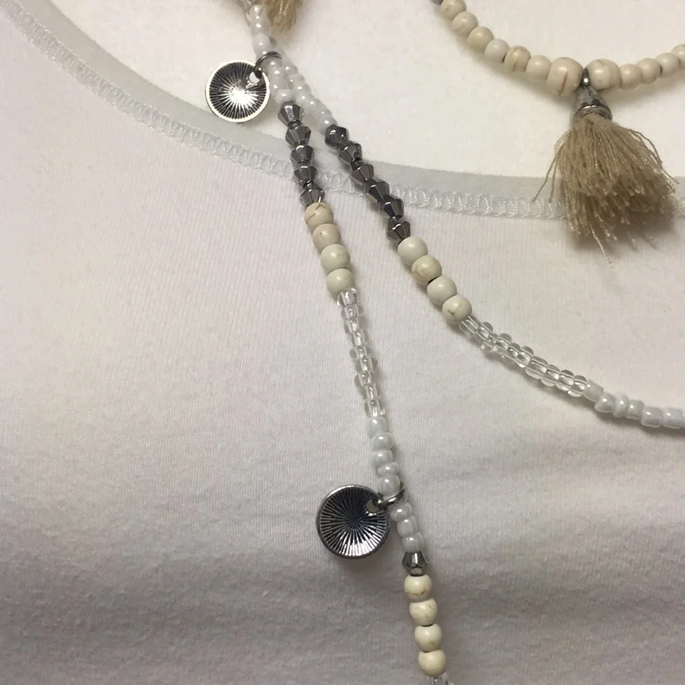Vintage 1946 White& Gray Beaded Necklace - Picture 6 of 8